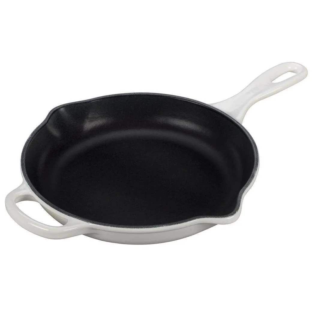 Le Creuset 9″ Signature Cast Iron Handle Skillet