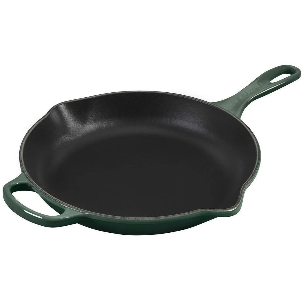 Le Creuset 9″ Signature Cast Iron Handle Skillet