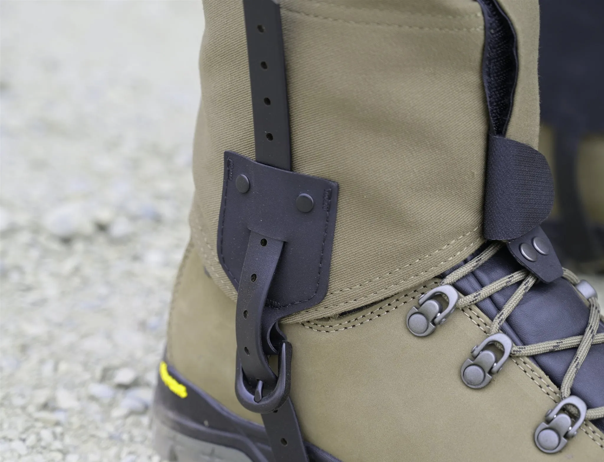 Manitoba Bluff Gaiters Dark Khaki